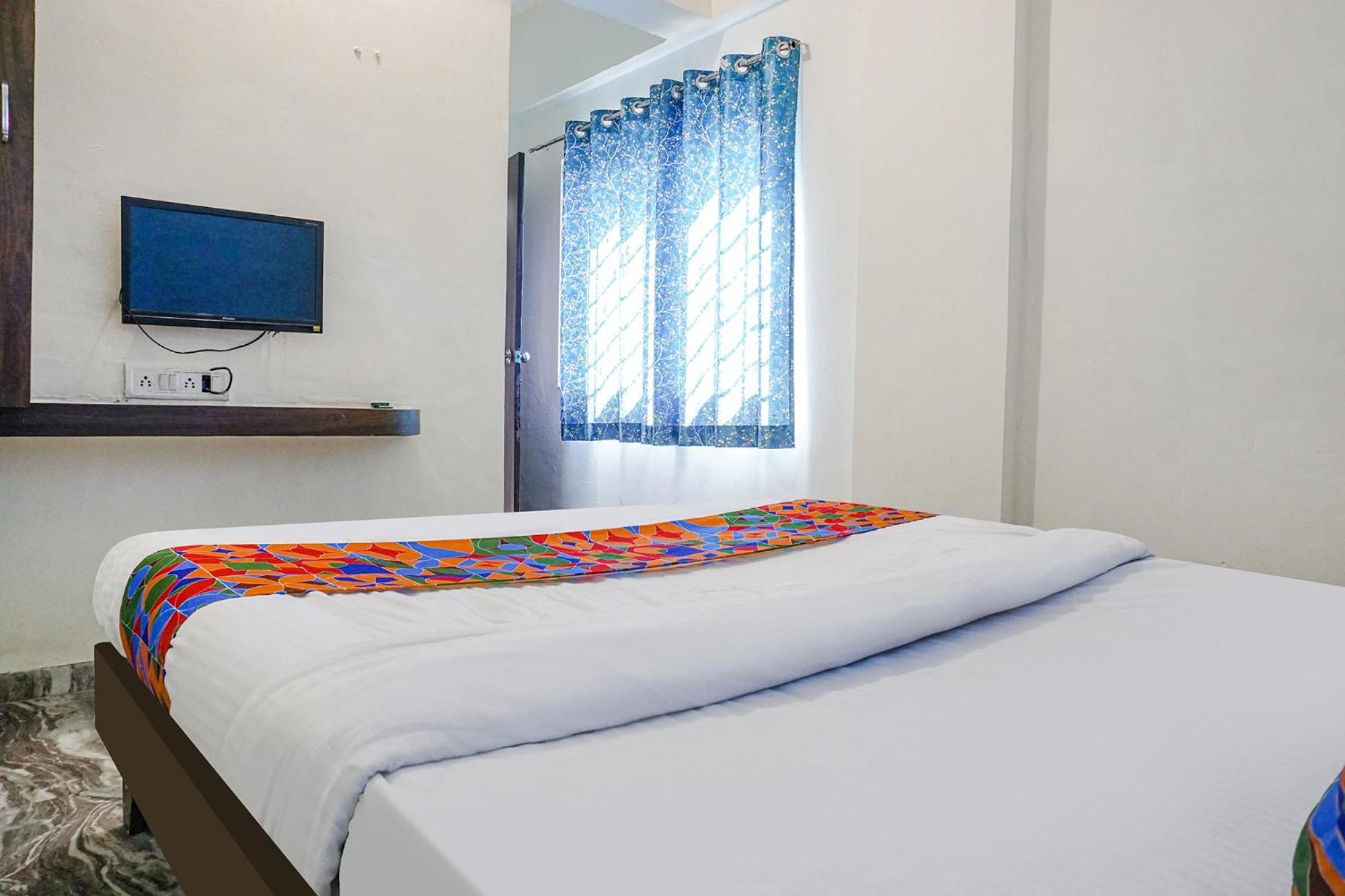 Fabhotel Gokul Lodge Gorhe Khurd Exterior photo